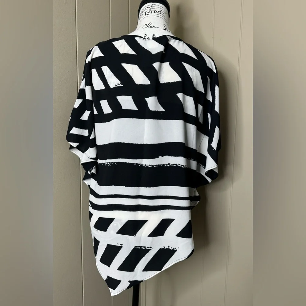 Dolcezza Batwing Asymmetrical Draped Sleeve Blouse Size Small - Picture 2 of 7